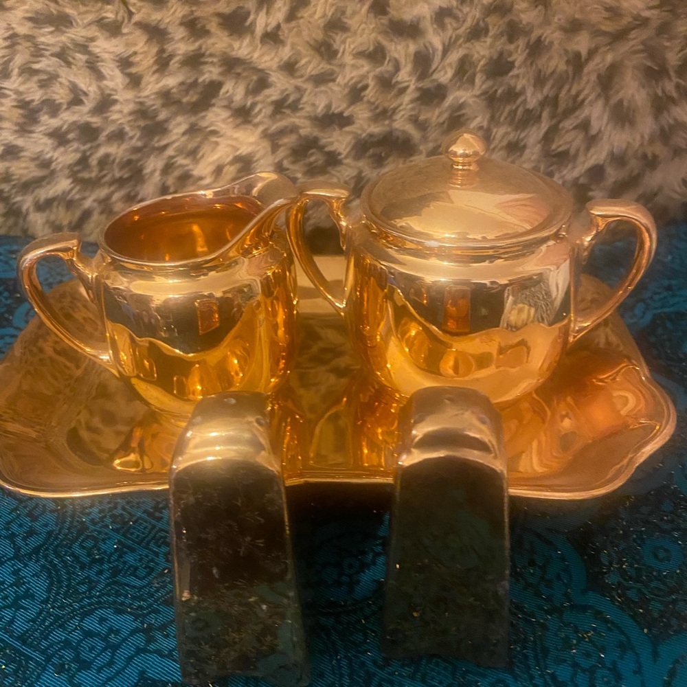 Elegant Gold Tea Set